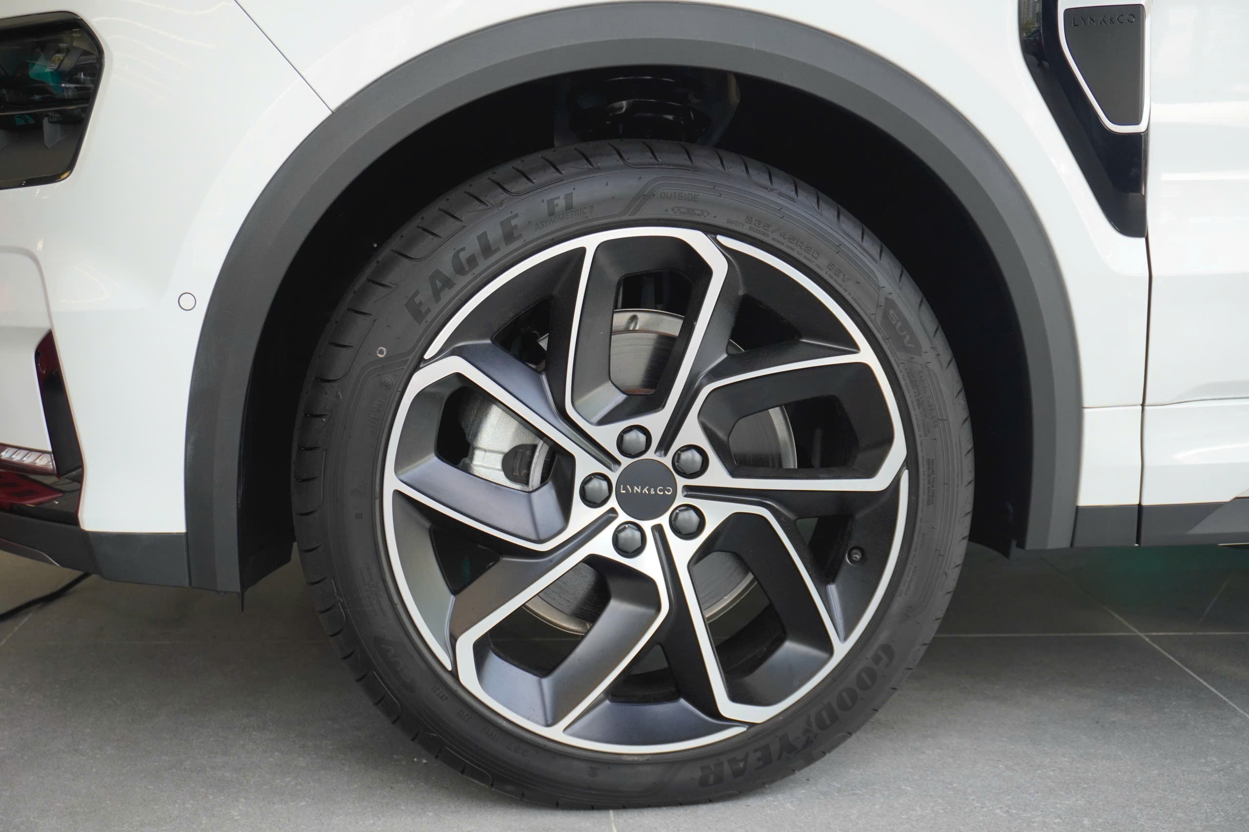 Mam xe lynk co 05