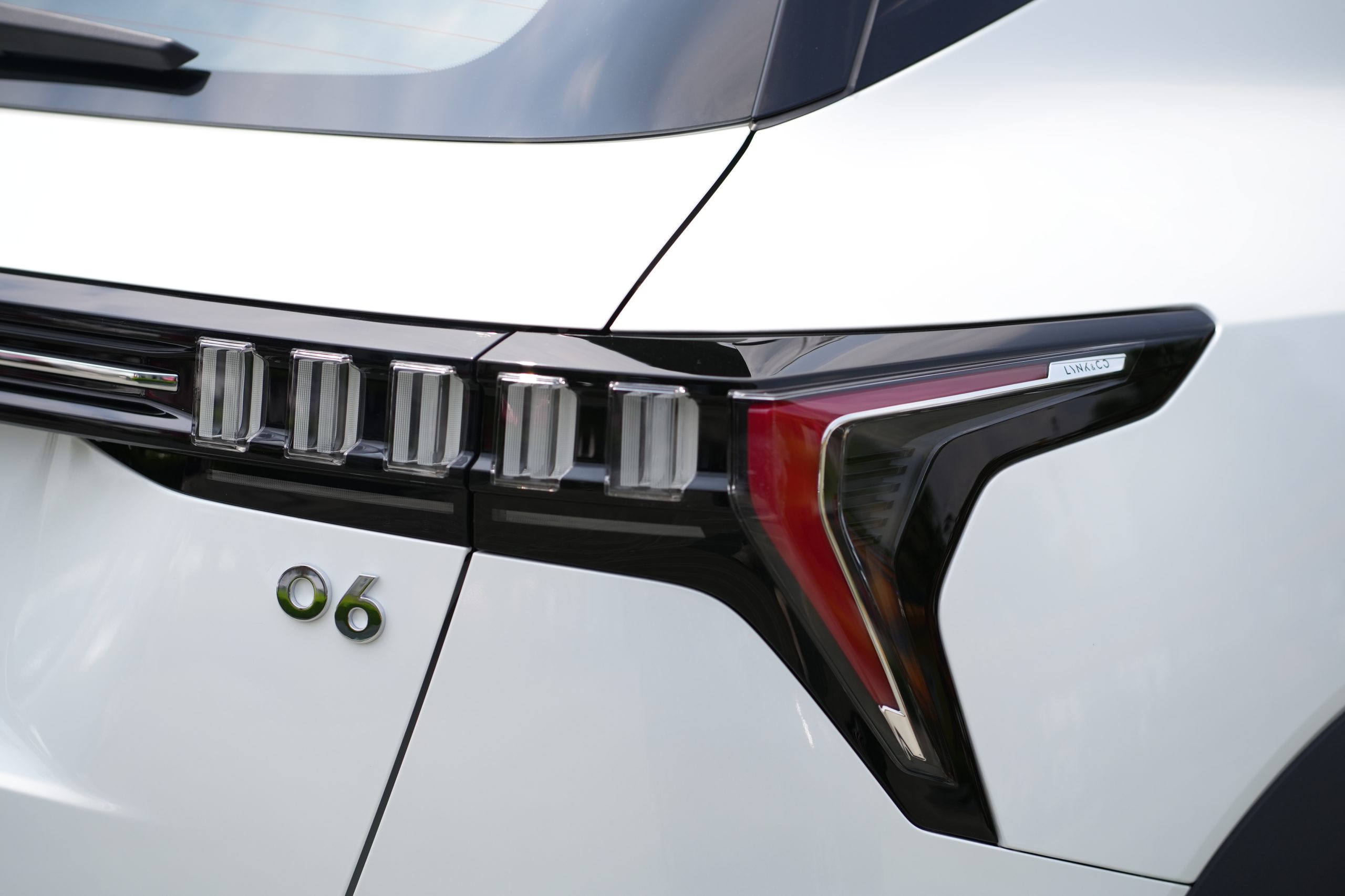 Đèn led đuôi xe Lynk & Co 06